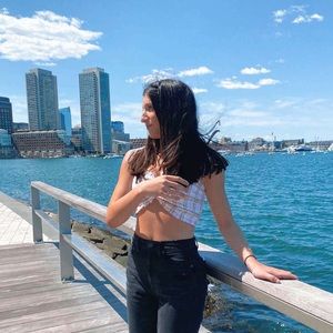 Meet your Posher, Isabelle